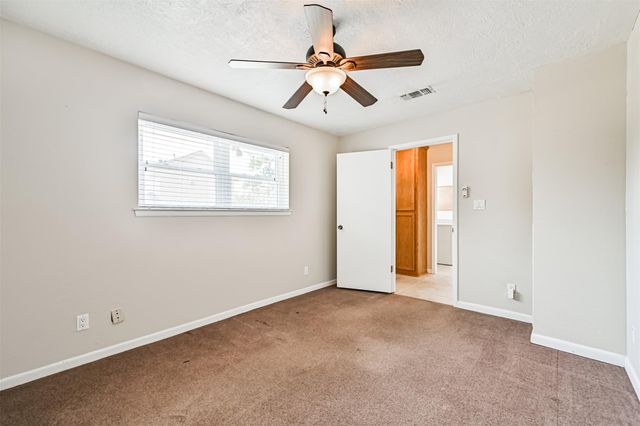 803 Greenbriar Avenue, Friendswood, TX 77546