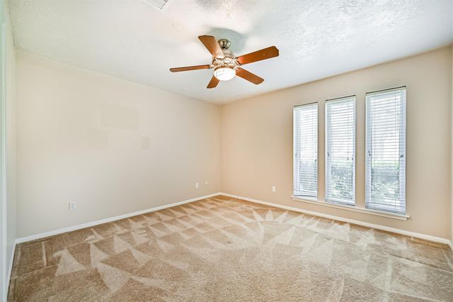 803 Greenbriar Avenue, Friendswood, TX 77546