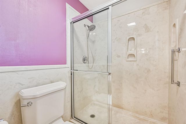 803 Greenbriar Avenue, Friendswood, TX 77546