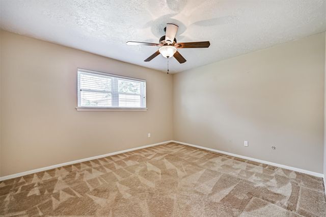 803 Greenbriar Avenue, Friendswood, TX 77546