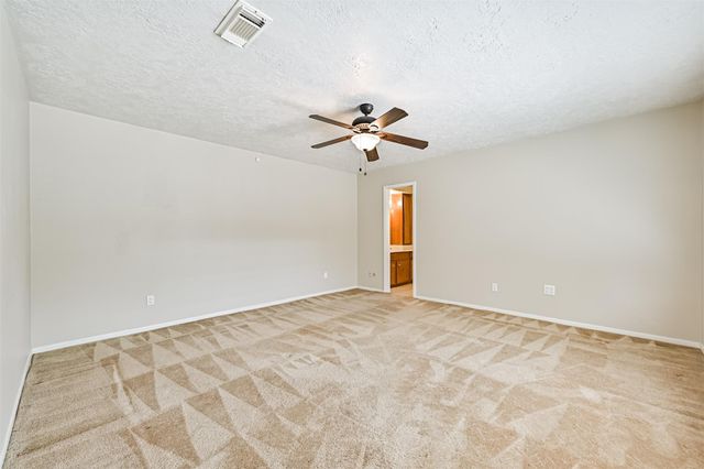 803 Greenbriar Avenue, Friendswood, TX 77546