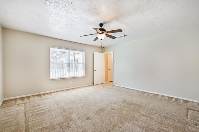 803 Greenbriar Avenue, Friendswood, TX 77546