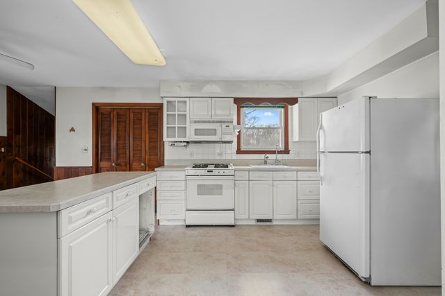 3610 Pheasant Drive, Rolling Meadows, IL 60008