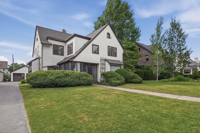 38 Oxford Street, Springfield, MA 01108