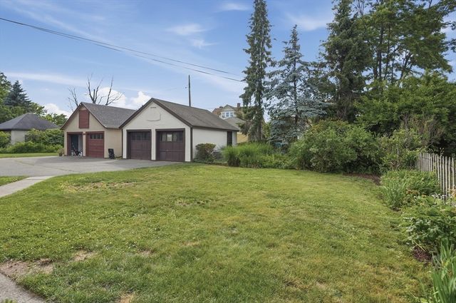 38 Oxford Street, Springfield, MA 01108