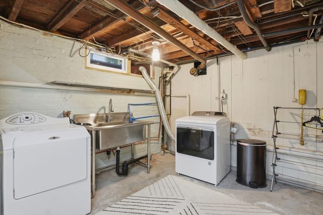 38 Oxford Street, Springfield, MA 01108