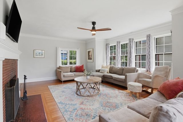 38 Oxford Street, Springfield, MA 01108