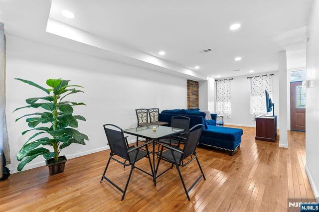 37 Emmet, Newark, NJ 07114