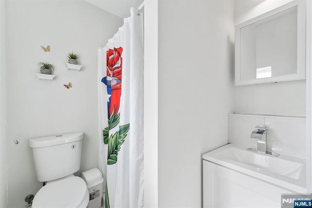 37 Emmet, Newark, NJ 07114