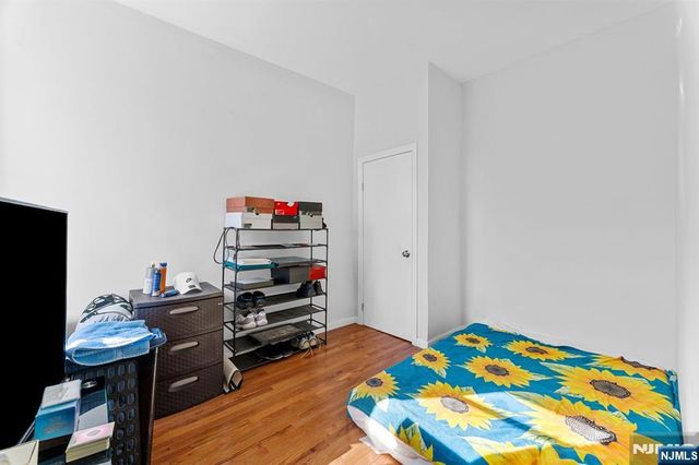 37 Emmet, Newark, NJ 07114
