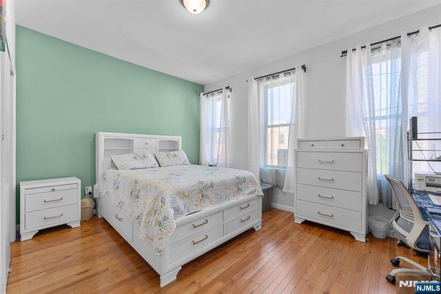 37 Emmet, Newark, NJ 07114