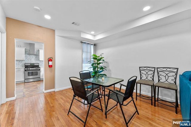 37 Emmet, Newark, NJ 07114