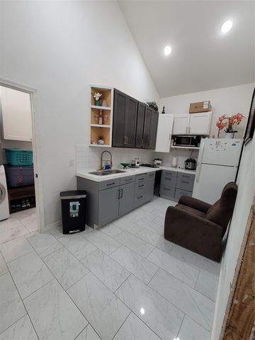 233 St Marys RD, Dale, TX 78616