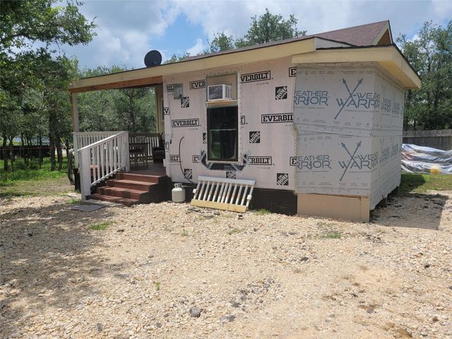 233 St Marys RD, Dale, TX 78616