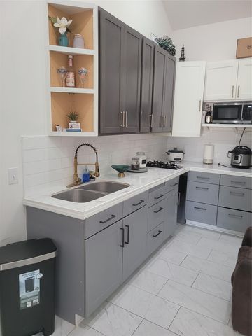 233 St Marys RD, Dale, TX 78616