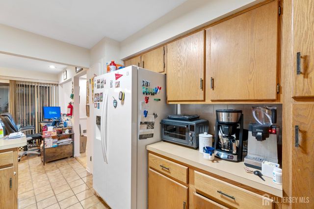 55 Riverbend Drive, North Brunswick, NJ 08902