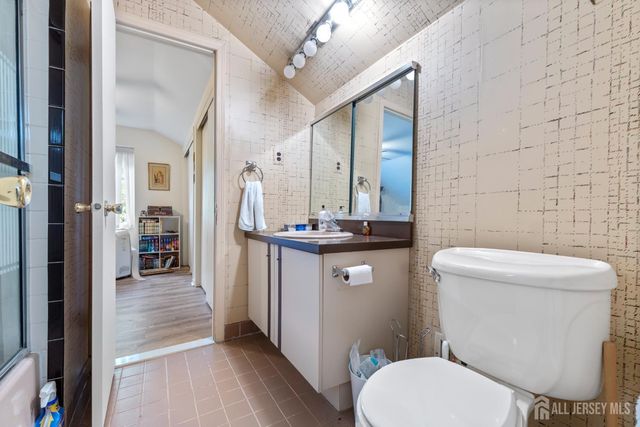 55 Riverbend Drive, North Brunswick, NJ 08902