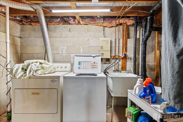 55 Riverbend Drive, North Brunswick, NJ 08902