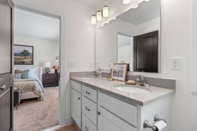 1671 Riverside Drive, Shakopee, MN 55379