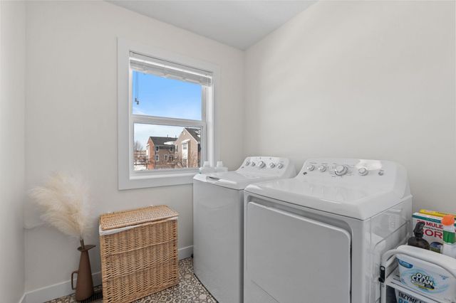 1671 Riverside Drive, Shakopee, MN 55379