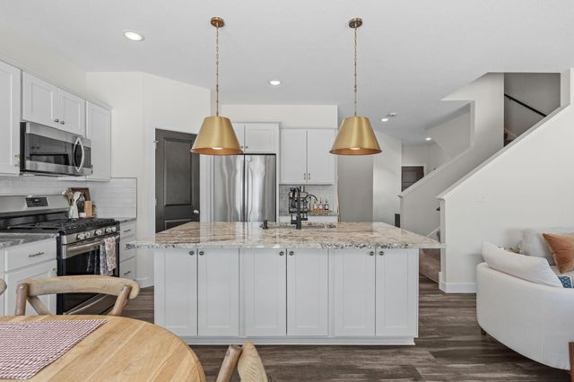 1671 Riverside Drive, Shakopee, MN 55379