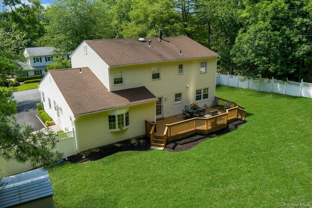 32 Sandstone Trail, New City, NY 10956