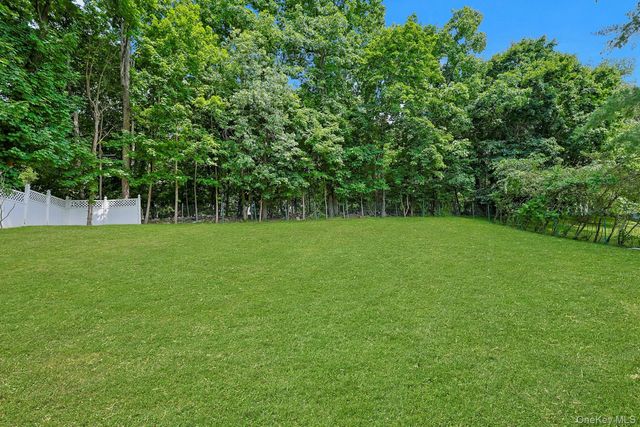 32 Sandstone Trail, New City, NY 10956