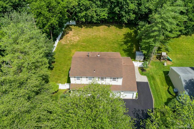 32 Sandstone Trail, New City, NY 10956