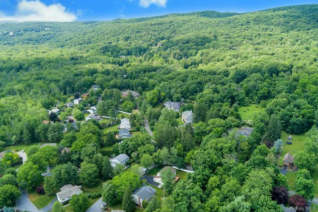 32 Sandstone Trail, New City, NY 10956