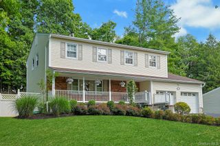 32 Sandstone Trail, New City, NY 10956