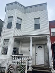 99-22 34th Ave, Corona, NY 11368