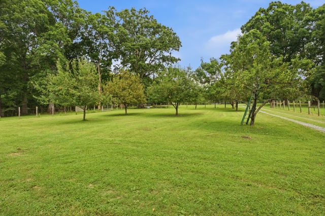1376 Dividing Ridge Rd, Goodlettsville, TN 37072