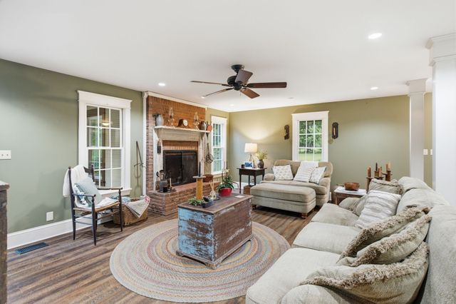 1376 Dividing Ridge Rd, Goodlettsville, TN 37072