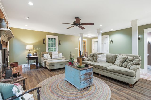 1376 Dividing Ridge Rd, Goodlettsville, TN 37072
