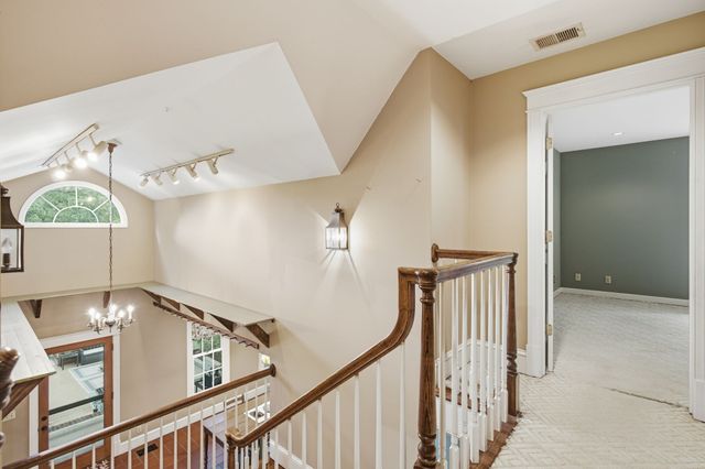 1376 Dividing Ridge Rd, Goodlettsville, TN 37072