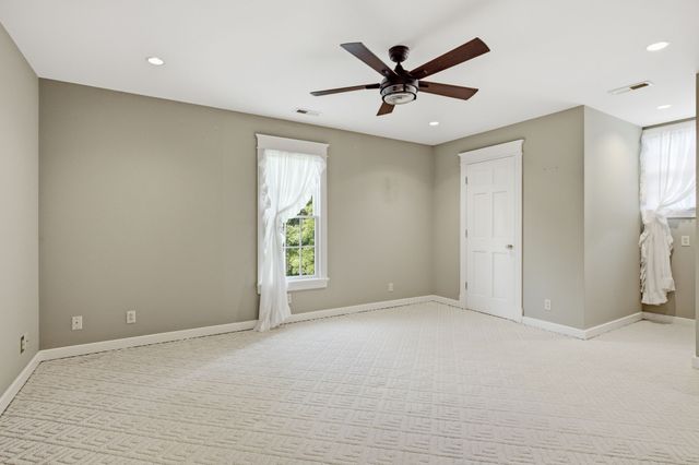 1376 Dividing Ridge Rd, Goodlettsville, TN 37072