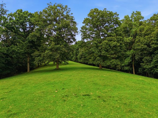 1376 Dividing Ridge Rd, Goodlettsville, TN 37072