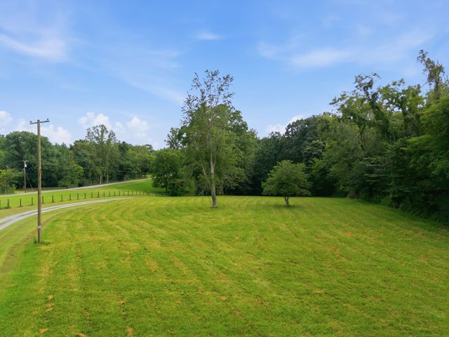 1376 Dividing Ridge Rd, Goodlettsville, TN 37072