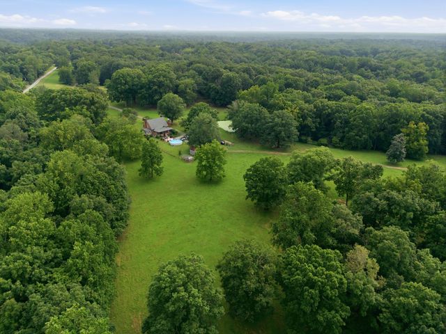 1376 Dividing Ridge Rd, Goodlettsville, TN 37072