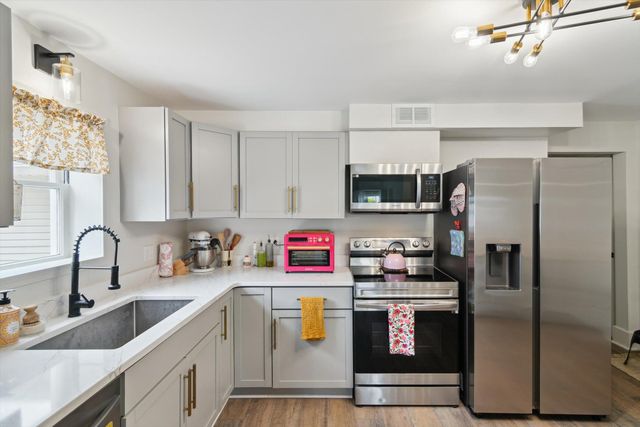 217 S Marshall Avenue, Marshall, MI 49068