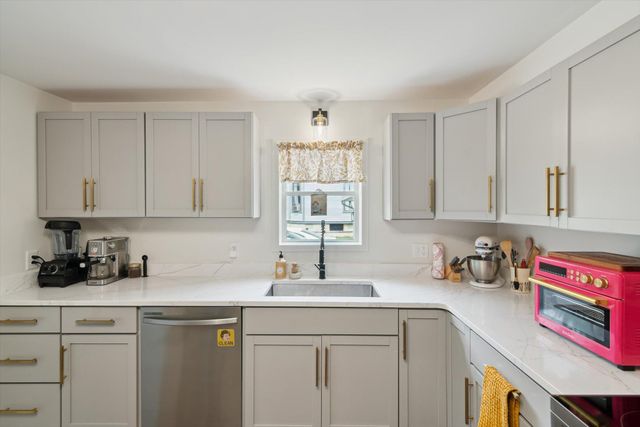 217 S Marshall Avenue, Marshall, MI 49068