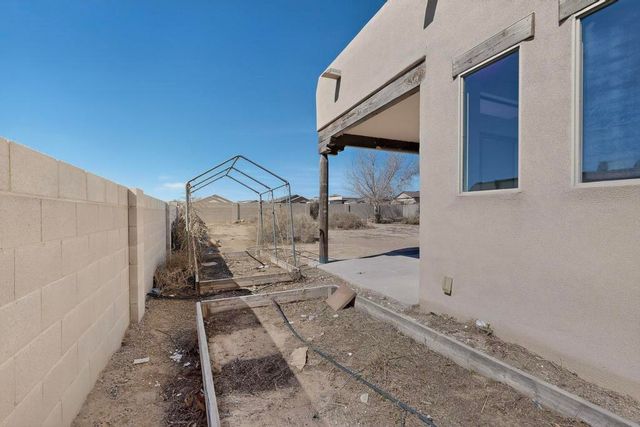 501 5th Street NE, Rio Rancho, NM 87124