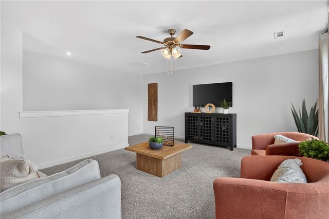4566 W Triangle Street, Fayetteville, AR 72704