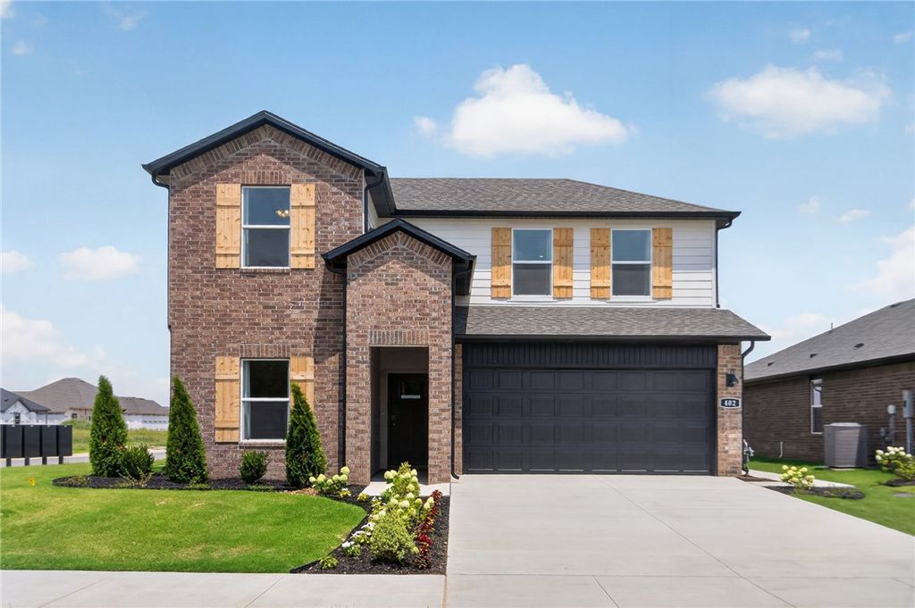 4566 W Triangle Street, Fayetteville, AR 72704