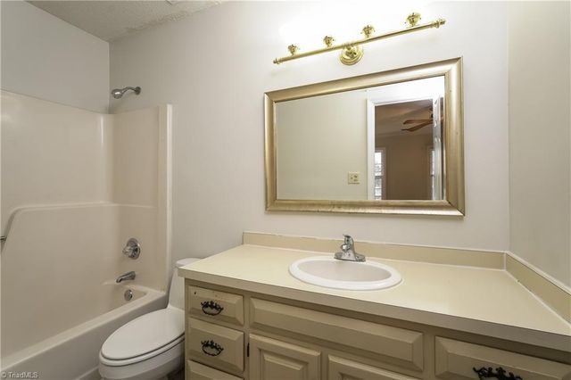 3727 Greenes Crossing, Greensboro, NC 27410