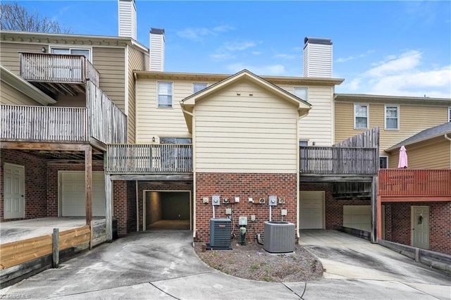 3727 Greenes Crossing, Greensboro, NC 27410