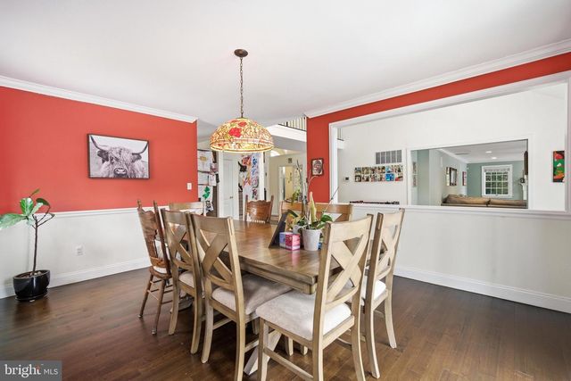 100 CAPTAINS WALK, Egg Harbor Township, NJ 08234