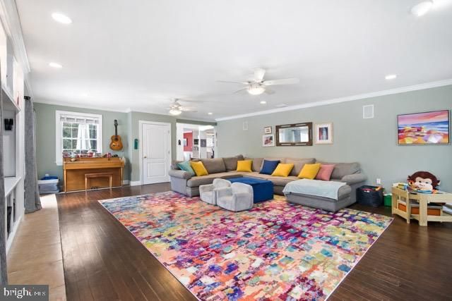 100 CAPTAINS WALK, Egg Harbor Township, NJ 08234