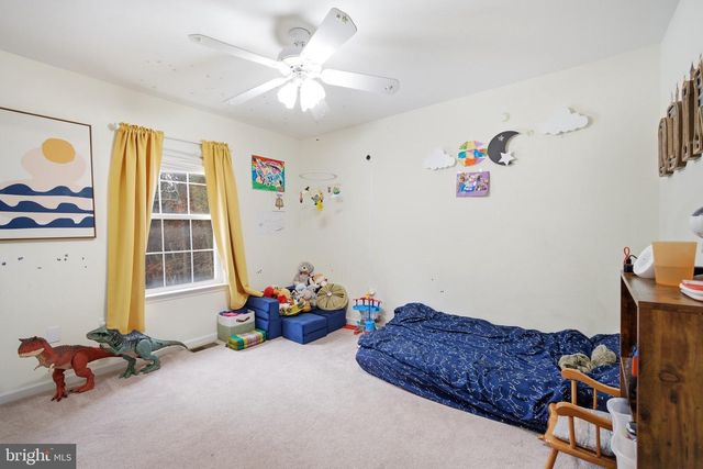 100 CAPTAINS WALK, Egg Harbor Township, NJ 08234