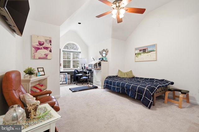 100 CAPTAINS WALK, Egg Harbor Township, NJ 08234